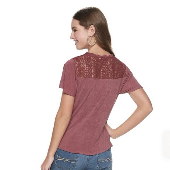 Jolt Junior's Crochet Shoulder Twist-Front Tee Shirt Top Size Large - Picture 2 of 14